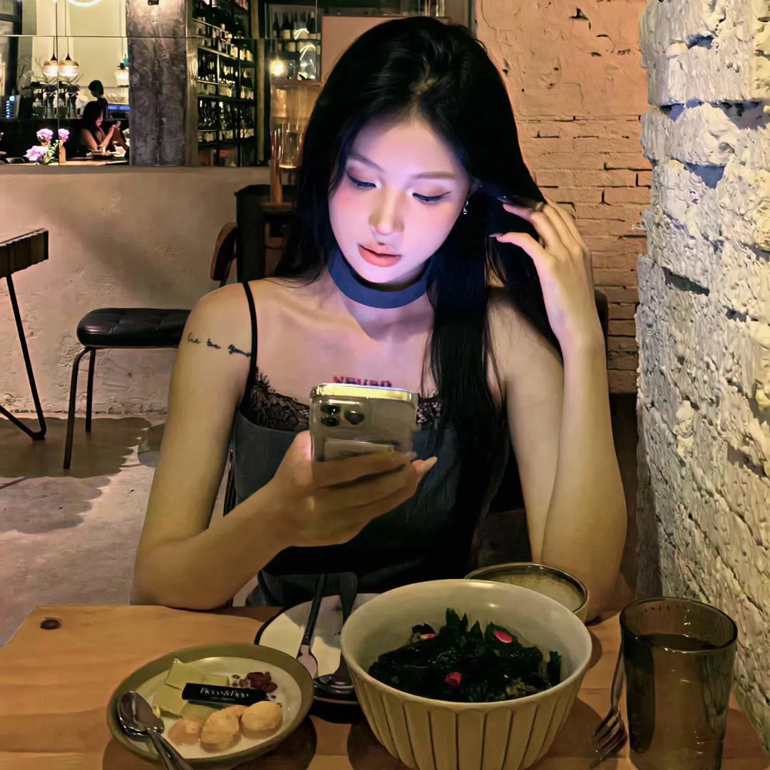 挥剑霜寒与君绝